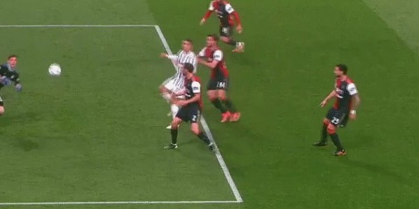 鲸鱼直播入口-C罗首度认领第一射手头衔 原因暖心：多算贝利10球