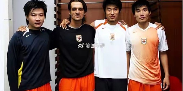 2026中超开锣！韩鹏李金羽兄弟反目，谁的刀更锋利？|辽宁|辽宁铁人|山东泰山|升班马|揭幕战_新浪体育_新浪新闻