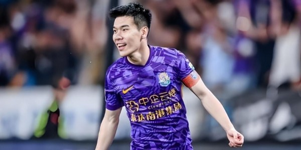 鲸鱼体育-武汉三镇后防已迎来多条新大鱼助阵，本赛季携手挑大梁，值得期待